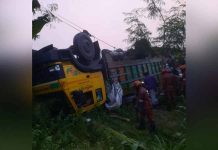 যমুনা সেতুর পূর্ব প্রান্তে রডবোঝাই ট্রাক উলটে নিহত ১৫