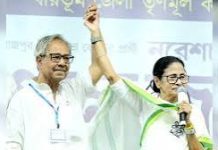 মমতা বন্দ্যোপাধ্যায়ের ঘনিষ্ঠ নেতার ঝুলন্ত লাশ মিলল দলীয় কার্যালয়ে