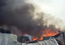 গাজীপুরে পোশাক কারখানার গোডাউনে আগুন, নিয়ন্ত্রণে ফায়ার সার্ভিসের ৮ ইউনিট